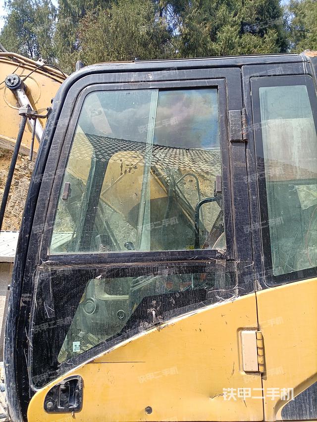 驾驶室整体（整机外观）