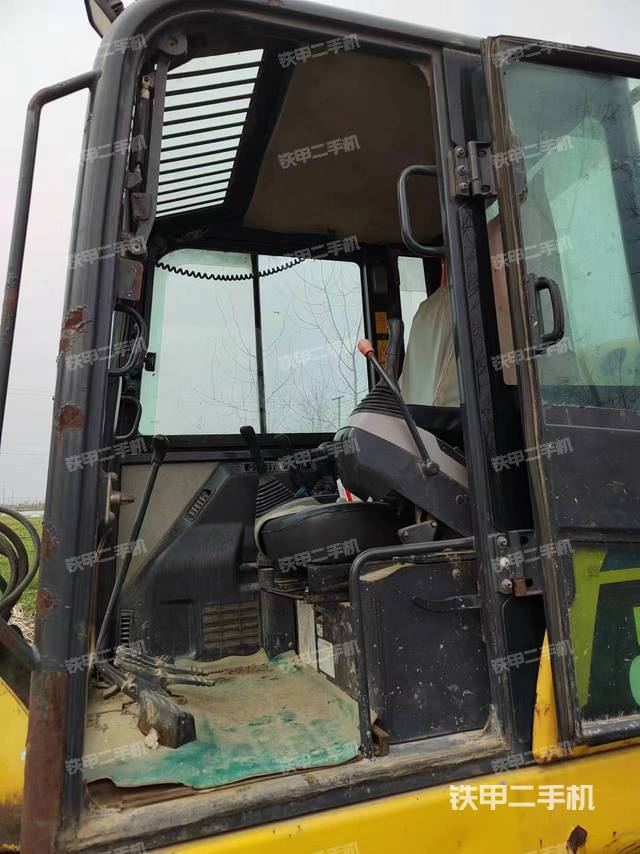 驾驶室整体（整机外观）