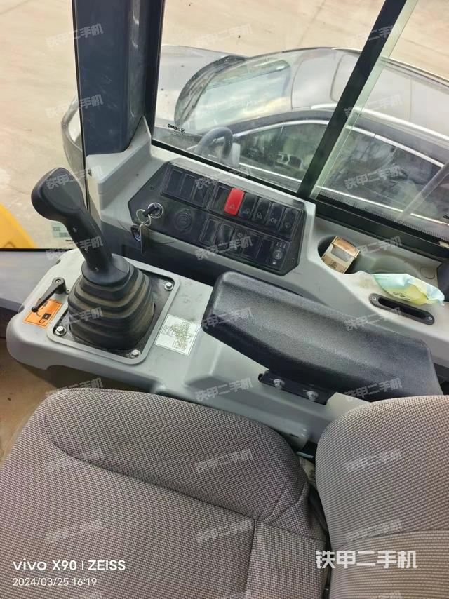 驾驶室操作台（整机外观及大件）