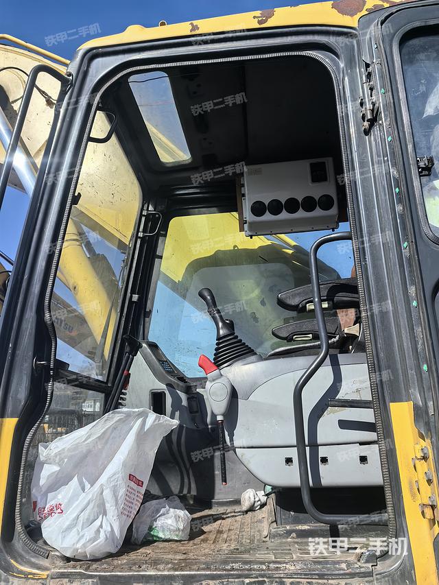 驾驶室整体（整机外观）