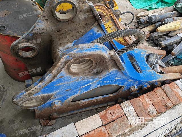 整机右后45°（设备外观及核心部件）