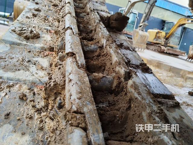 单侧履带整体（整机外观）