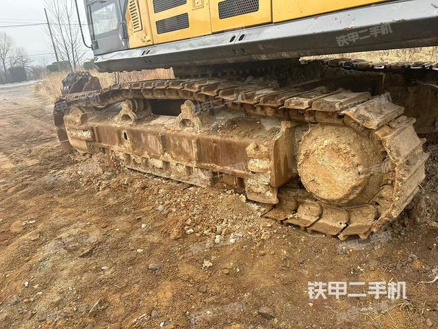 单侧履带整体（整机外观）