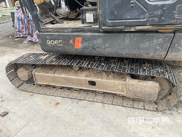 单侧履带整体（整机外观）