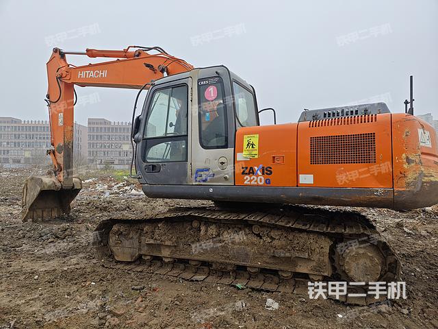 驾驶室整体（整机外观）