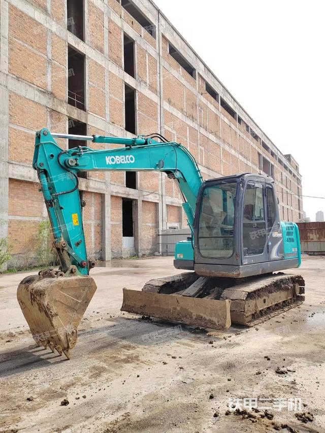 驾驶室整体（整机外观）