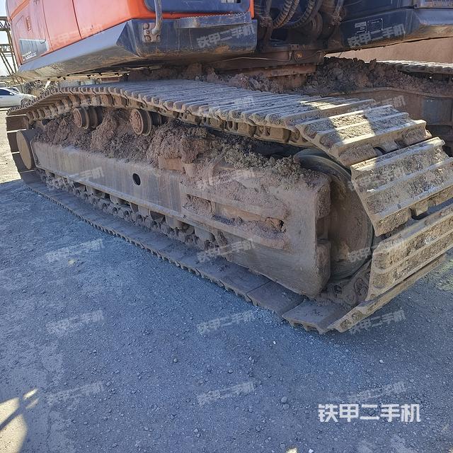 单侧履带整体（整机外观）