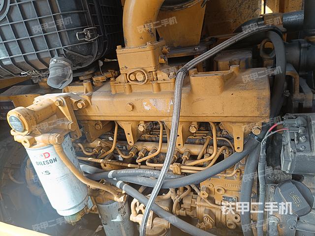 发动机左侧（整机外观及大件）