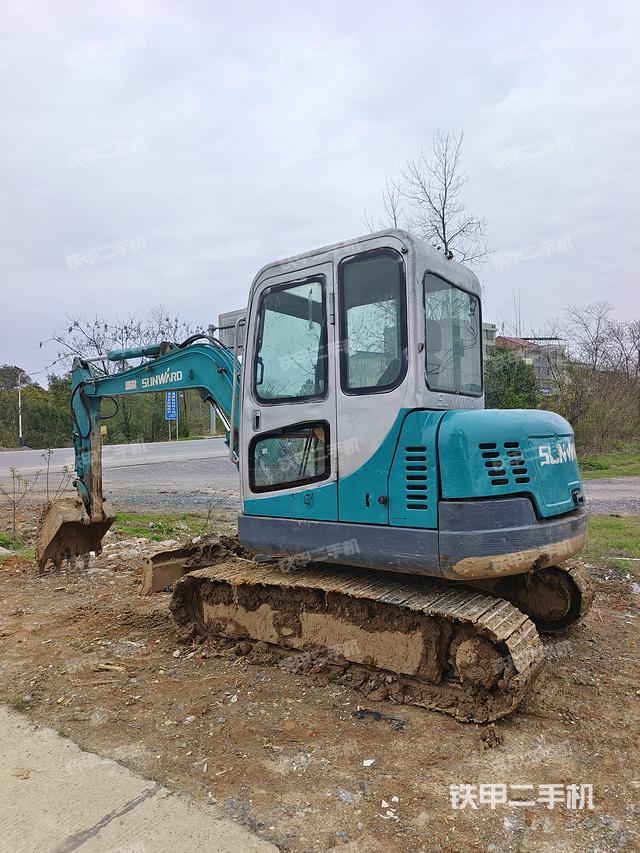 驾驶室整体（整机外观）