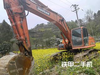 枣庄斗山DX260LC挖掘机实拍图片