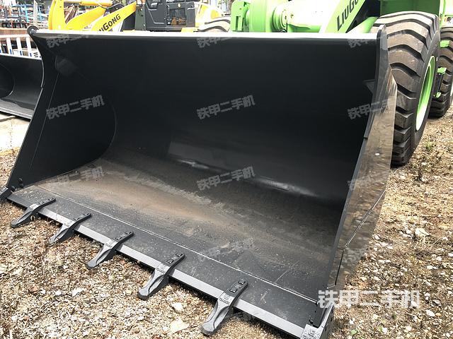 工作装置整体（整机外观及大件）