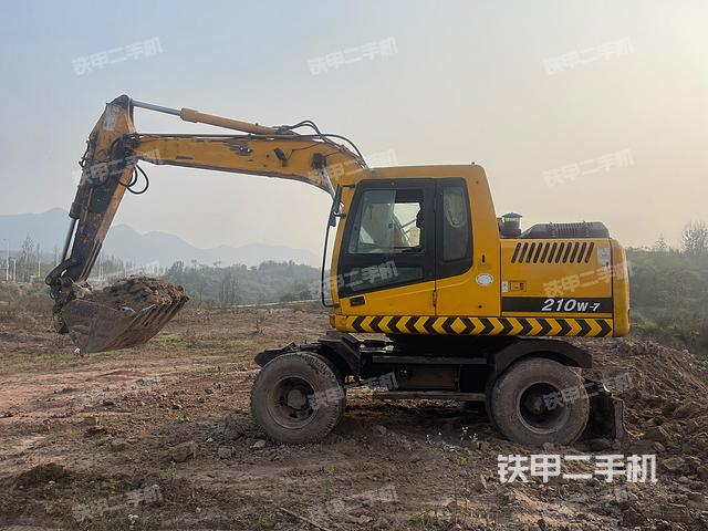 现代R150W-7挖掘机