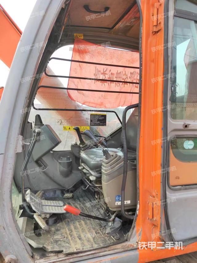 驾驶室整体（整机外观）