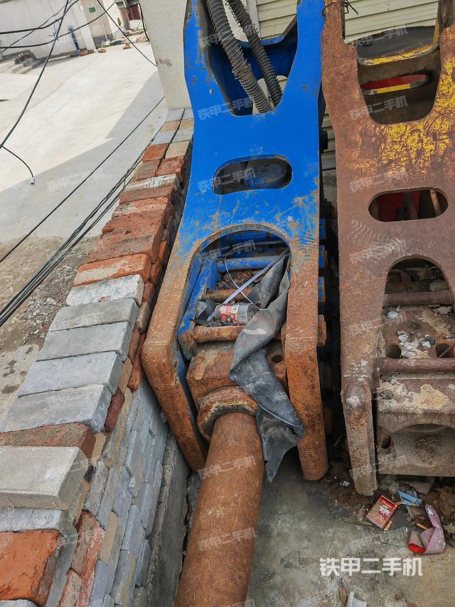 整机左侧（设备外观及核心部件）