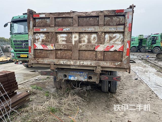 整机右侧（设备外观及核心部件）