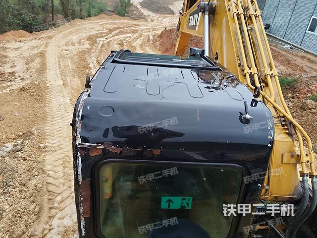 驾驶室顶部（整机外观）