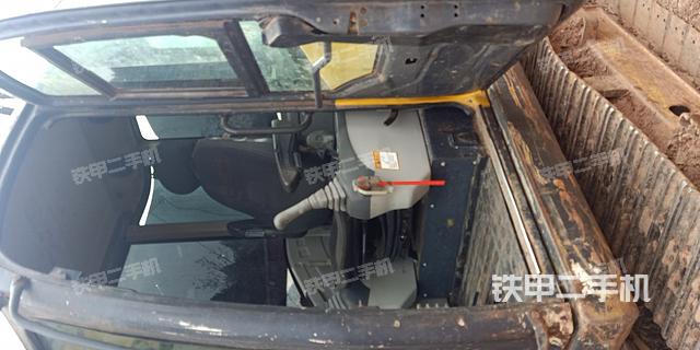 驾驶室整体（整机外观）