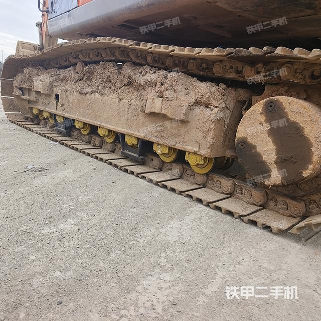 单侧履带整体（整机外观）