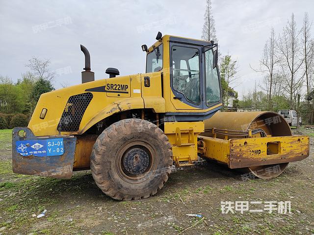 整机右侧（设备外观及核心部件）