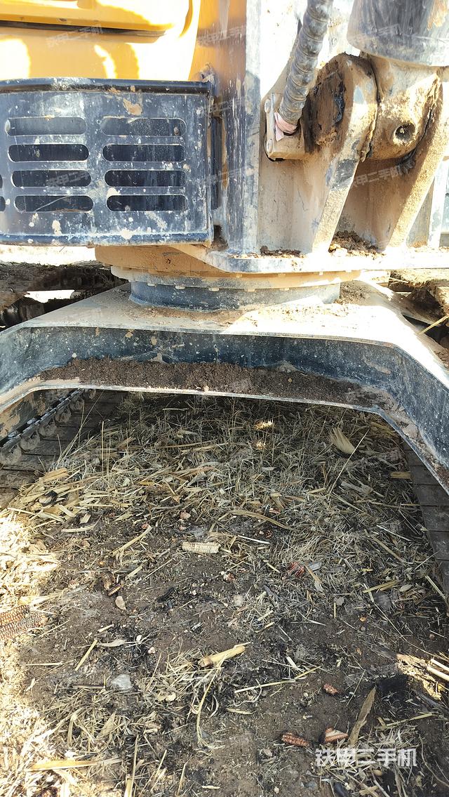 驾驶室顶部（整机外观）