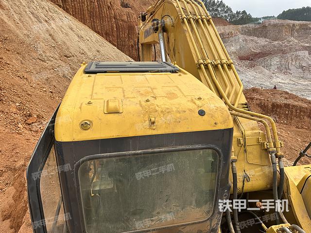 驾驶室顶部（整机外观）