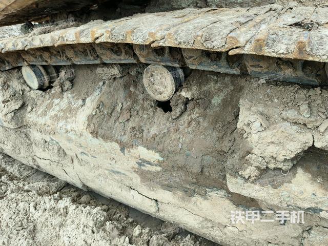 右驱动轮（行走机构）