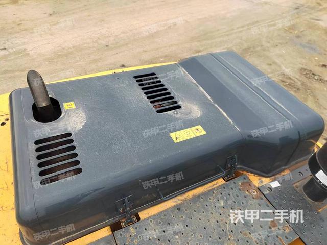 驾驶室顶部（整机外观）