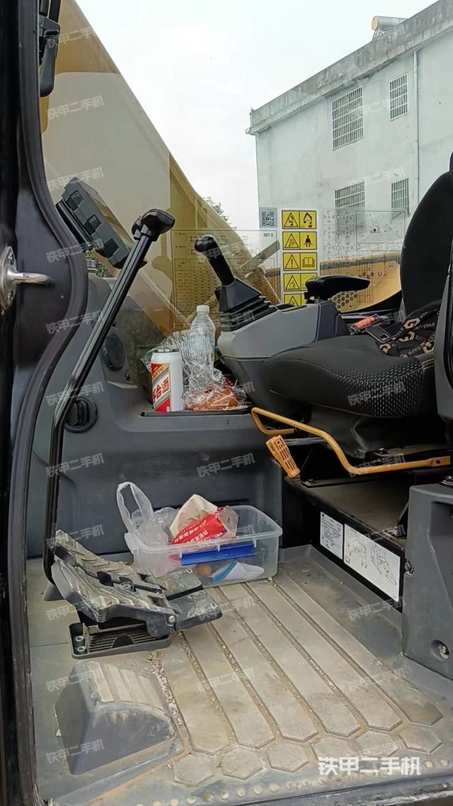 驾驶室整体（整机外观）