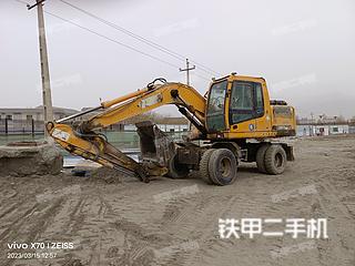 新疆-巴音郭楞蒙古自治州二手现代R110-7挖掘机实拍照片