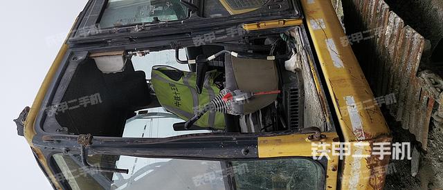 驾驶室整体（整机外观）