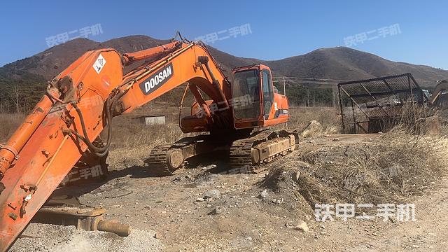 斗山DH300LC-7挖掘机