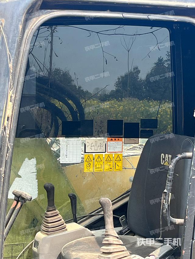 驾驶室整体（整机外观）