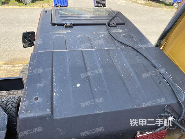 驾驶室顶部（整机外观）