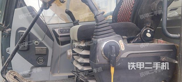 驾驶室整体（整机外观）