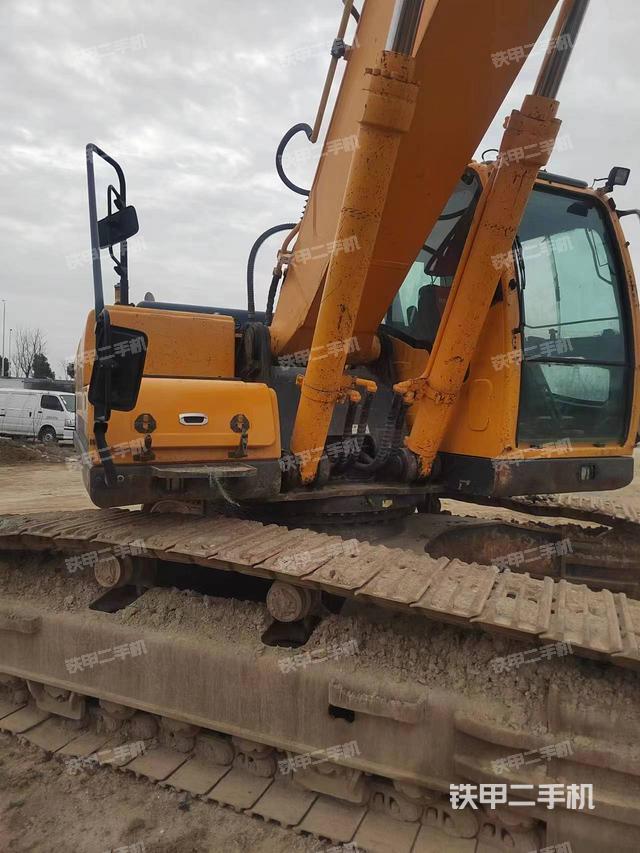 单侧履带整体（整机外观）