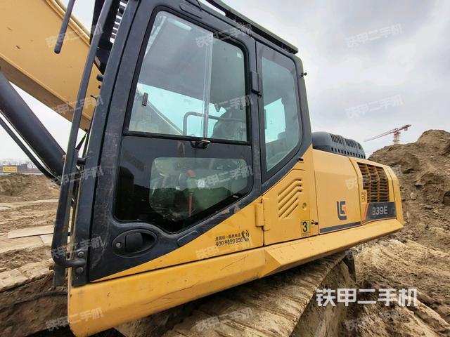 驾驶室左前45度（驾驶室部分）