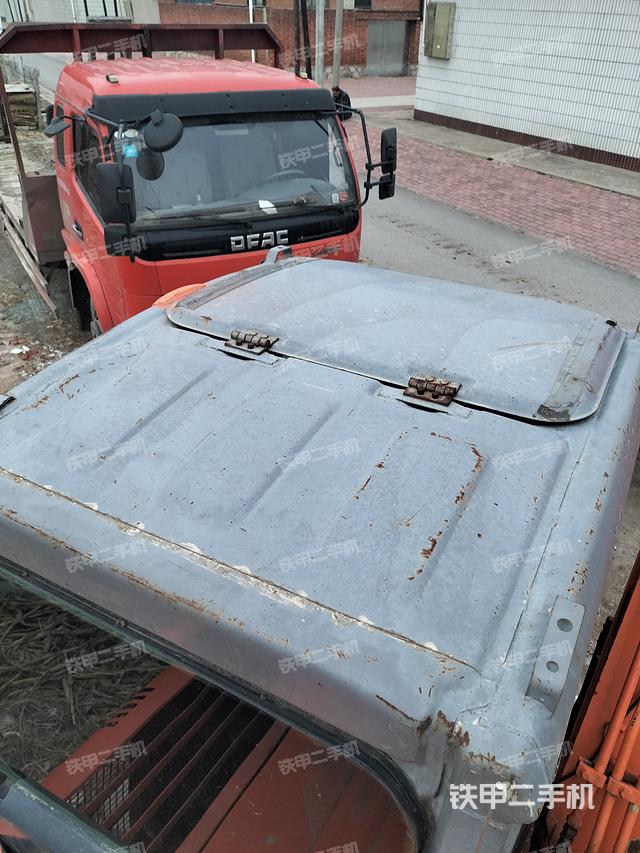 驾驶室顶部（整机外观）