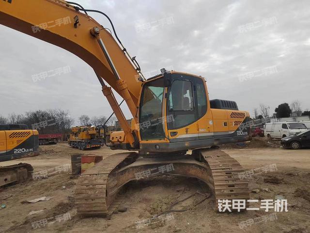 现代R335LC-9T挖掘机