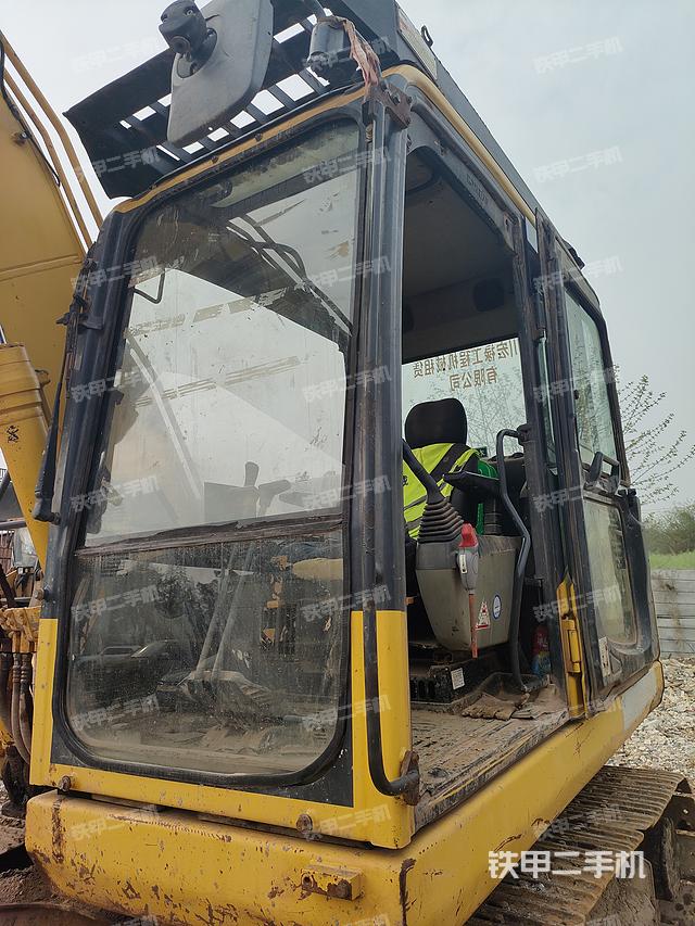 驾驶室整体（整机外观）