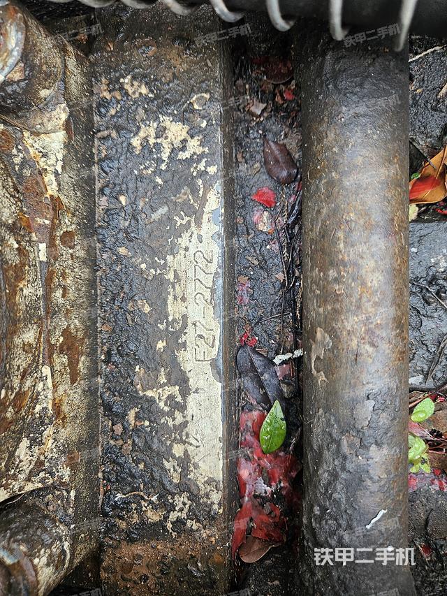 整机左侧（设备外观及核心部件）