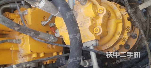 回转马达和主控阀（整机外观）