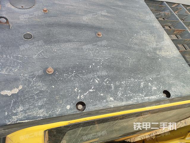 驾驶室顶部（整机外观）