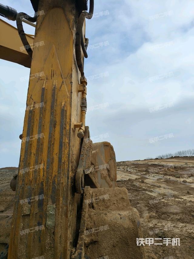 小臂整体右前（工作和回转装置）