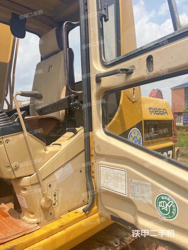 驾驶室整体（整机外观）