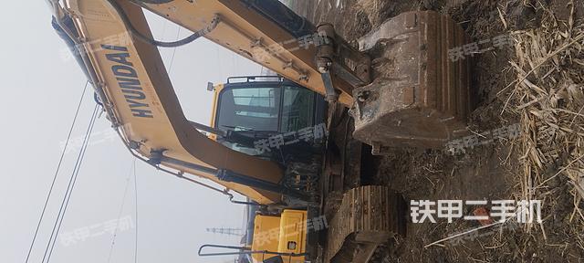 现代R215VS挖掘机