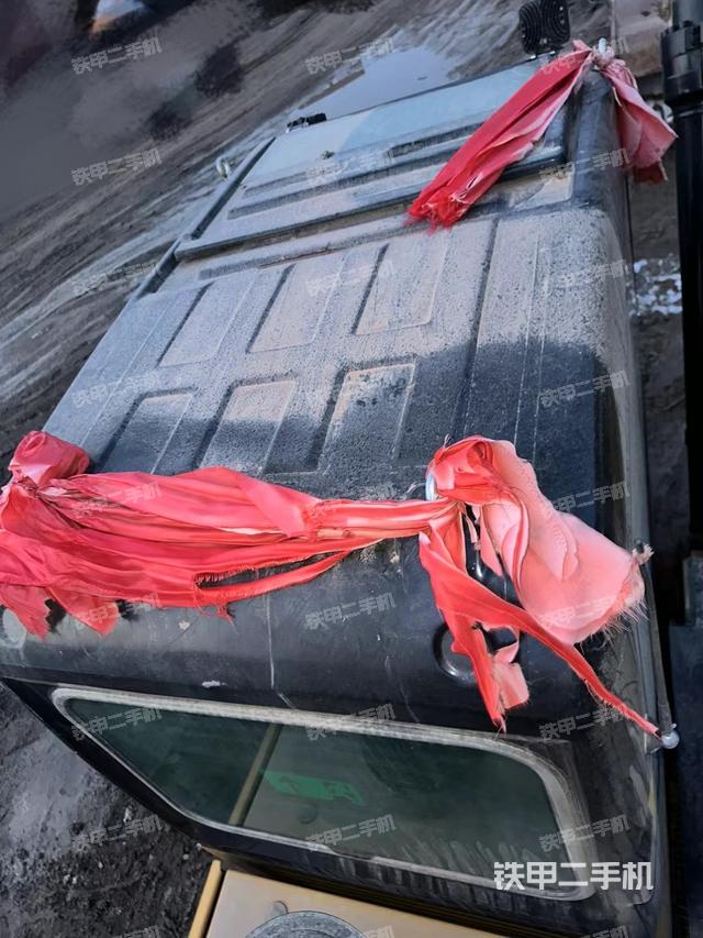 驾驶室顶部（整机外观）