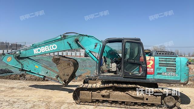 驾驶室整体（整机外观）