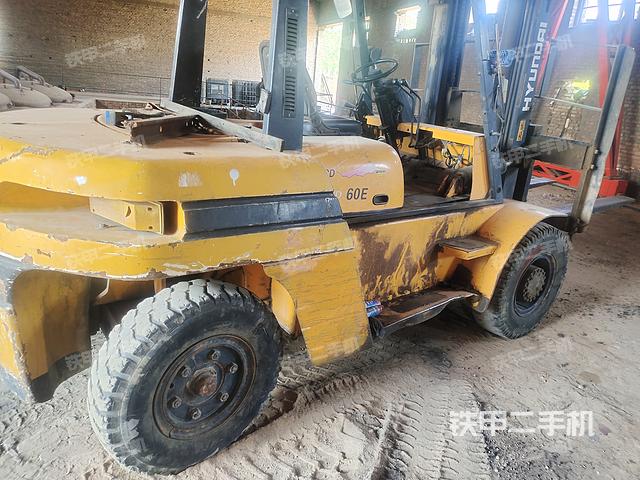 整机右后45°（设备外观及核心部件）