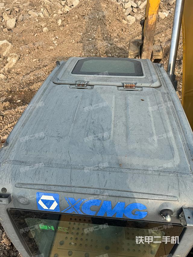 驾驶室顶部（整机外观）