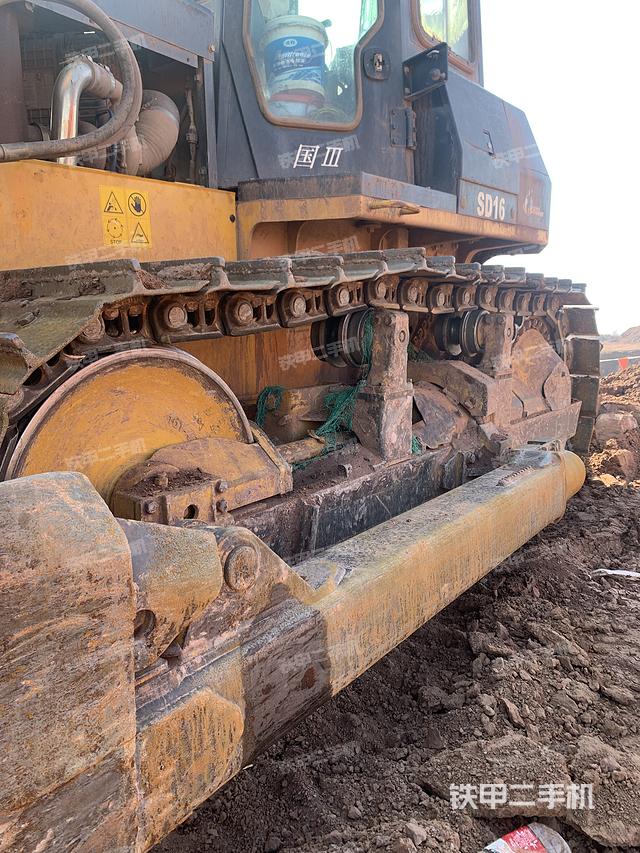 整机左侧（设备外观及核心部件）